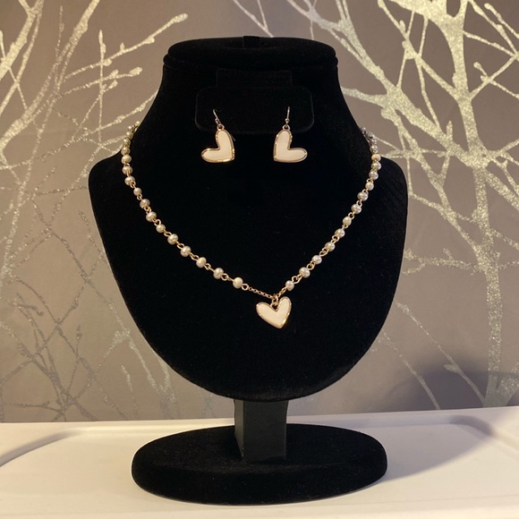 Lucky Brand Jewelry - BNWT Lucky Brand Mother of Pearl Heart Necklace and Earrings Set